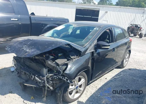 2014 Ford Focus Se z USA, uszkodzony, nr VIN 1FADP3K22EL231166